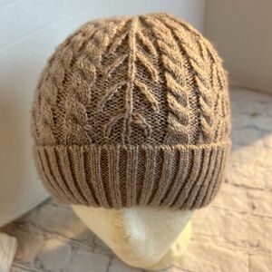 MADISON 88 TAUPE CABLE KNIT BLACK FLEECE LINED CHUNKY WOMEN’S BEANIE O/S
